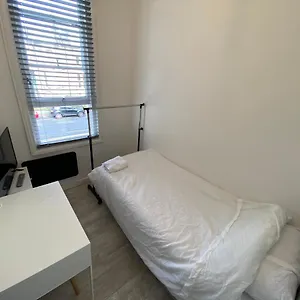  Homestay Small Single Walking Distance To Station United Kingdom